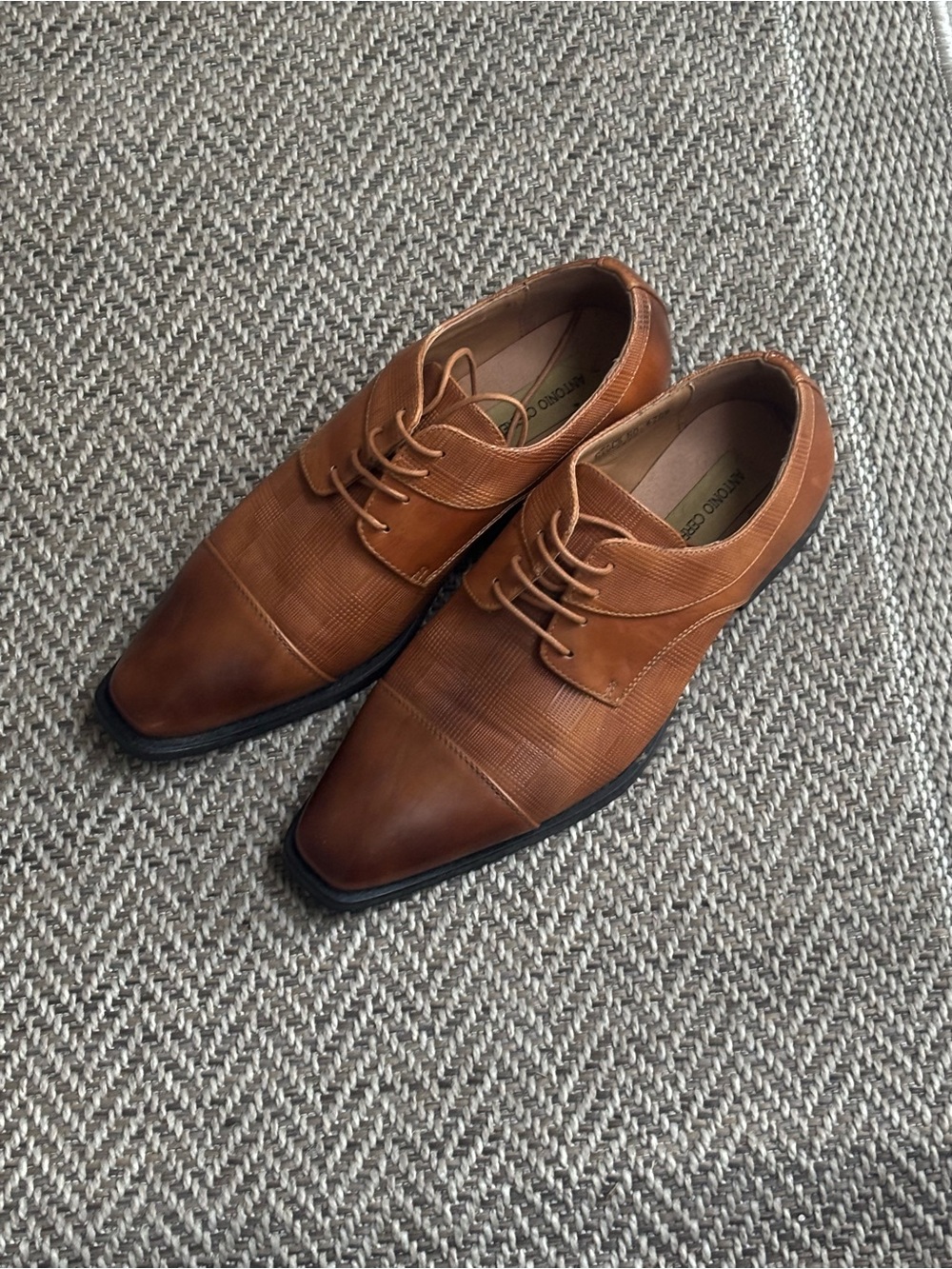 Size 10 Antonio Cerf Men's Cognac Brown checkered dress shoes. Gently worn.